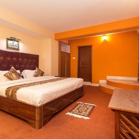 Oyo 12370 Royal Sarava Hotel Darjeeling  Bagian luar foto