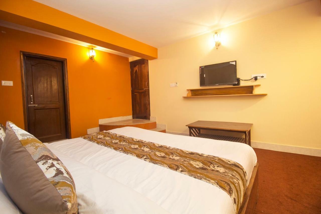Oyo 12370 Royal Sarava Hotel Darjeeling  Bagian luar foto